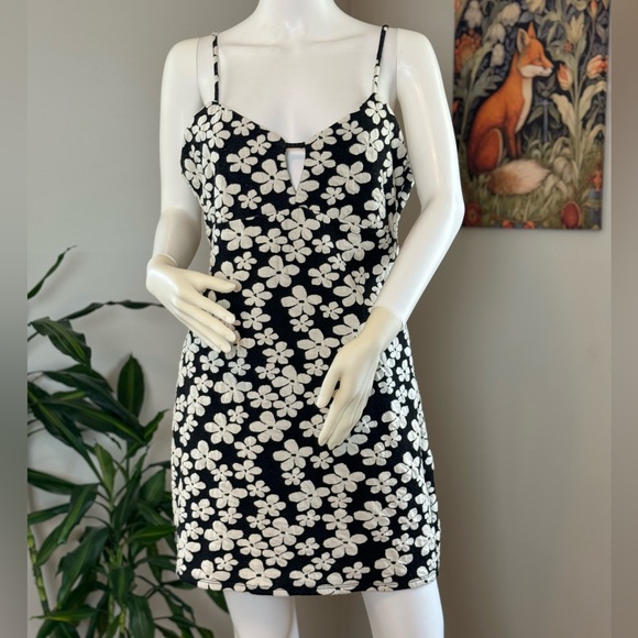 Wild Fable Floral Cutout Mini Dress. Size Large - Picture 1 of 12